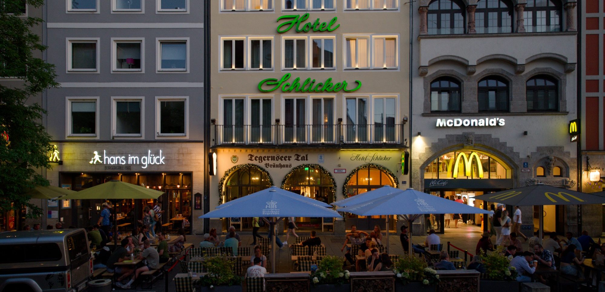 Hotel Schlicker - Front Fassade Hotel Schlicker